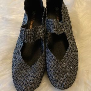 Bernie Mev wedge sandals